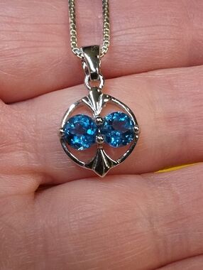 Sterling Silver Pendant Box Chain Necklace ▪︎ Blue Topaz Gemstones ▪ VERY PRETTY